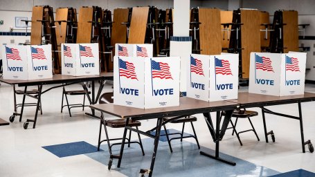 Репортаж: 70% республиканцев считают, что выборы еще не состоялись
