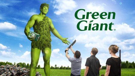 Зеленый Гигант покупает оружие за бобы