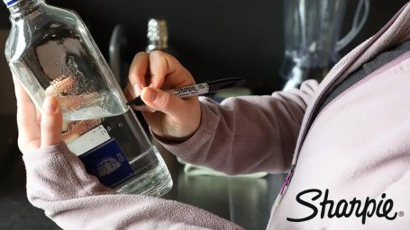 Sharpie представляет новые ручки для нанесения тонкой метки на бутылку, чтобы проверить, не пьет ли ваш трезвый парень снова