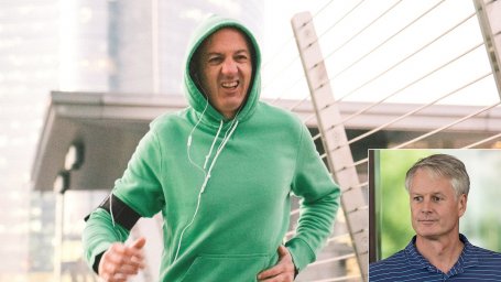 Генеральный директор Nike уходит с позором в отставку из-за ролика с медленно бегущим неспортивным парнем
