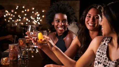 Опрос показал, что 82% пьяных женщин действительно нуждаются в такой ночи
