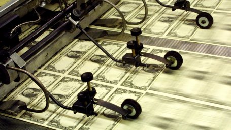 Казначейство США постепенно отменит все банкноты, кроме 1 доллара и 100 долларов, неравенство доходов cделало средние валюты неуместными