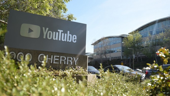 YouTube удаляет тысячи неэффективных дезинформационных видеороликов о Covid