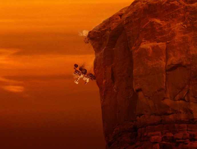 Марсоход NASA Curiosity падает со 100 футов от края марсианского кратера